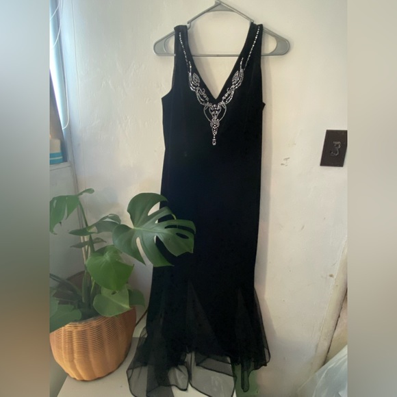 Sheri Martin Dresses & Skirts - Sheri Martin Women’s Size 10 Black Velvet Gown